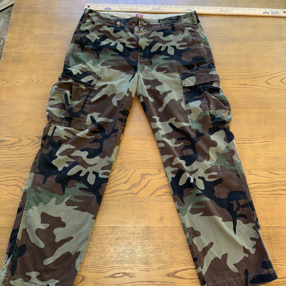 Levis XX Cargo Straight Pants Mens 38 X 31 Woodlands Camouflage Military EUC
